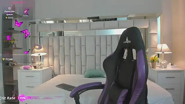 mariiahneedles online show from 15, 4, 2026