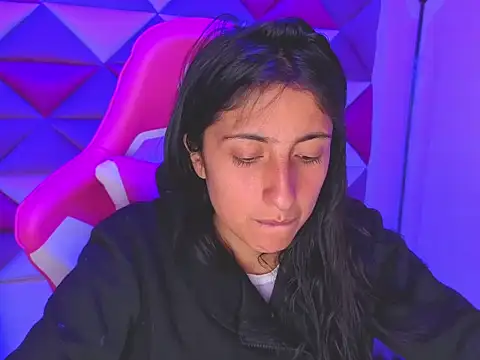 Snapshot of Cameron_cutte chatting on 19, 12, 2025 Cameron cutte online show from 19, 12, 2025