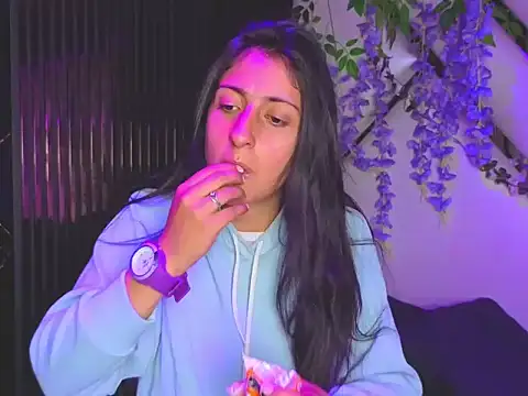 Snapshot of Cameron_cutte chatting on 20, 12, 2025 Cameron cutte online show from 20, 12, 2025