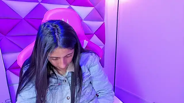 Snapshot of Cameron_cutte chatting on 13, 2, 2026 Cameron cutte online show from 13, 2, 2026