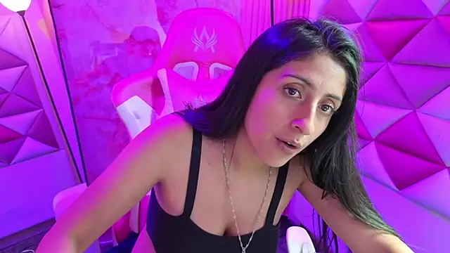 Snapshot of Cameron_cutte chatting on 3, 3, 2026 Cameron cutte online show from 3, 3, 2026