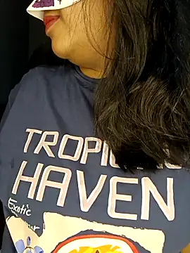 Snapshot of Loveshash1 chatting on 31, 10, 2025 Loveshash1 online show from 31, 10, 2025