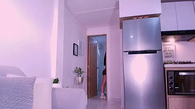 DannaHyde online show from 10, 2, 2026