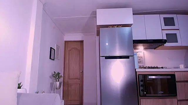 DannaHyde online show from 11, 2, 2026