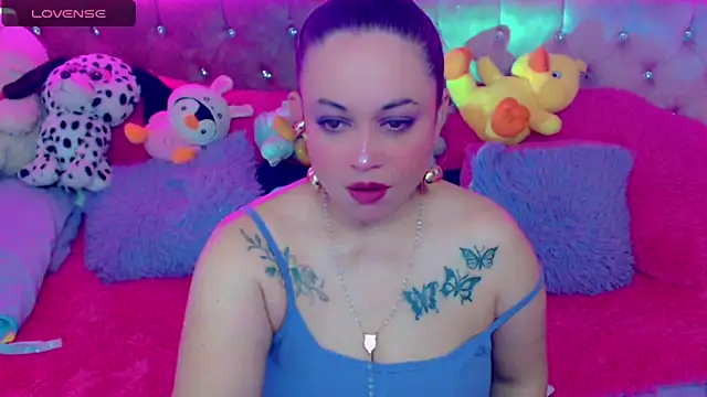 Snapshot of martina_bk chatting on 27, 1, 2025 martina bk online show from 27, 1, 2025