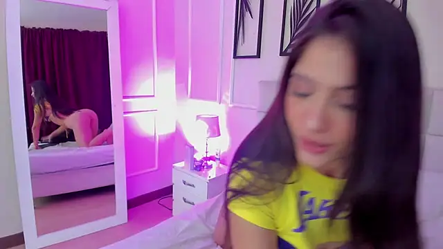 Alisa  walker online show from 8, 3, 2025