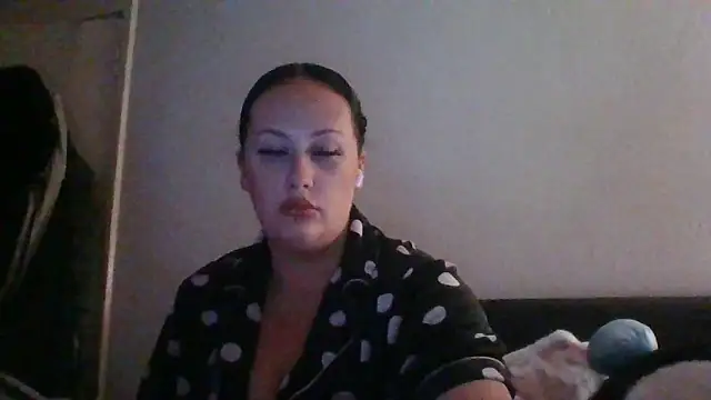 CurvyQueen2023 online show from 4, 12, 2025