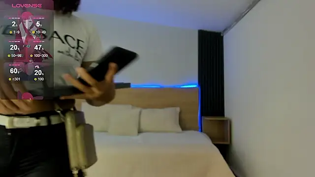 Chiqui milk  online show from 11, 1, 2026