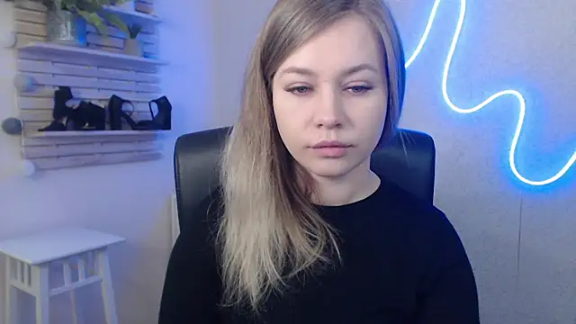 holly xglam online show from 16, 1, 2025