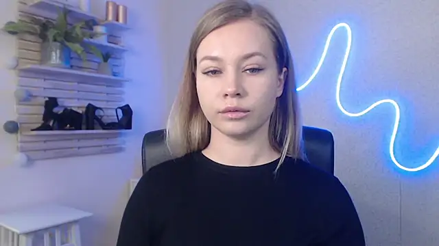 holly xglam online show from 16, 1, 2025