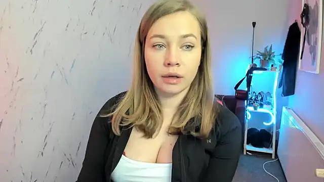 holly xglam online show from 14, 2, 2026