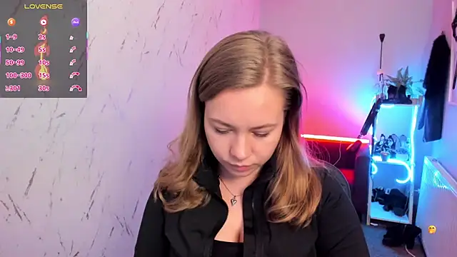 holly xglam online show from 20, 3, 2026