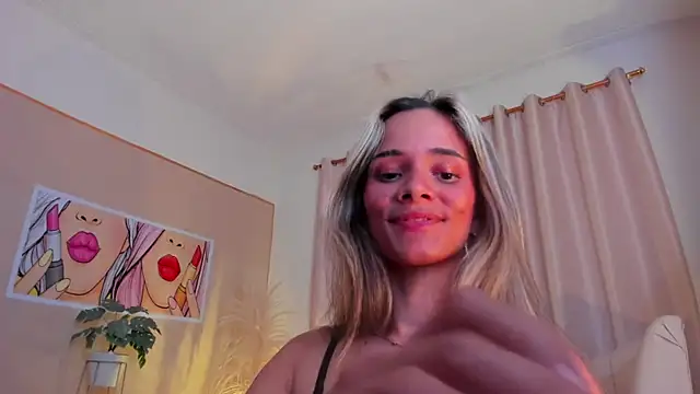 Snapshot of SkiinnyAna chatting on 29, 1, 2025 SkiinnyAna online show from 29, 1, 2025