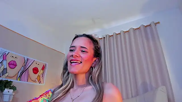 Snapshot of SkiinnyAna chatting on 31, 1, 2025 SkiinnyAna online show from 31, 1, 2025