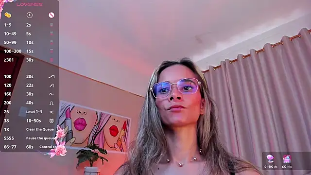 Snapshot of SkiinnyAna chatting on 9, 2, 2025 SkiinnyAna online show from 9, 2, 2025