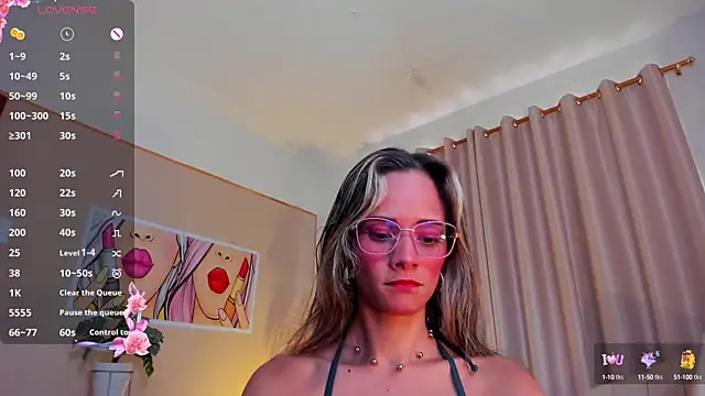 Snapshot of SkiinnyAna chatting on 16, 2, 2025 SkiinnyAna online show from 16, 2, 2025