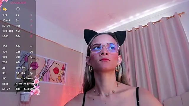 Snapshot of SkiinnyAna chatting on 21, 2, 2025 SkiinnyAna online show from 21, 2, 2025