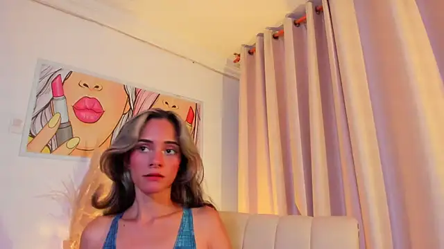 Snapshot of SkiinnyAna chatting on 25, 10, 2025 SkiinnyAna online show from 25, 10, 2025