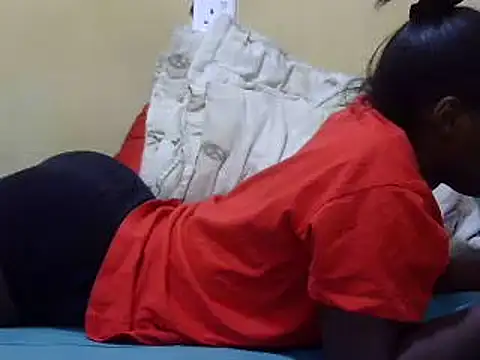 Snapshot of sweet_lily2 chatting on 20, 3, 2025 sweet lily2 online show from 20, 3, 2025