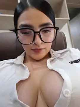 Snapshot of miel_gomez chatting on 18, 7, 2026 miel gomez online show from 18, 7, 2026