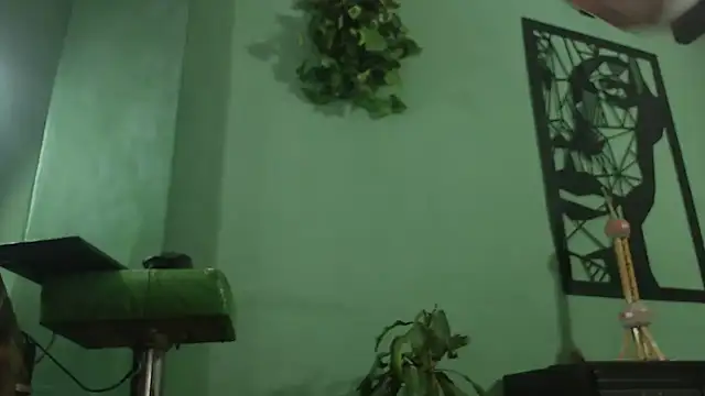 thirstymoonxx online show from 17, 9, 2025