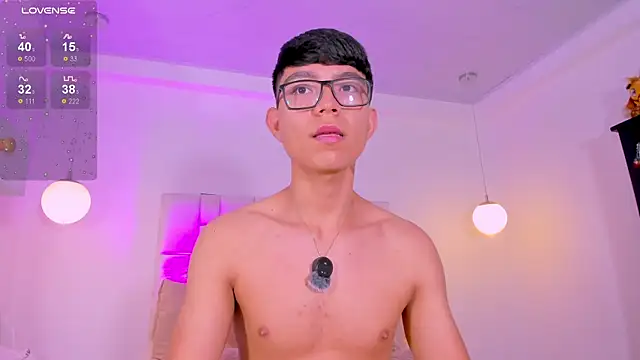 CodyTwink online show from 19, 4, 2026