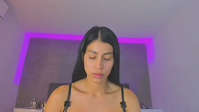 jasminehill  online show from 22, 2, 2025