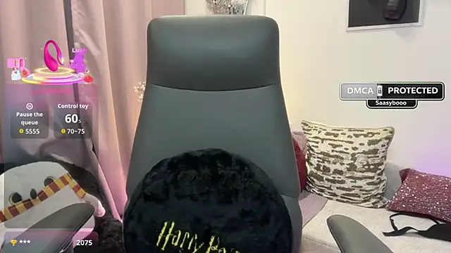 Snapshot of Unique-Beauty chatting on 19, 4, 2026 Unique-Beauty online show from 19, 4, 2026