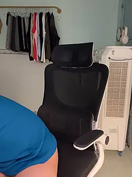 Snapshot of MinhTuanLive chatting on 16, 3, 2025 MinhTuanLive online show from 16, 3, 2025