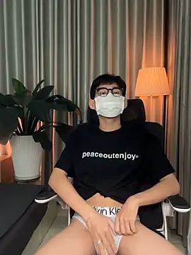 Snapshot of MinhTuanLive chatting on 11, 2, 2026 MinhTuanLive online show from 11, 2, 2026