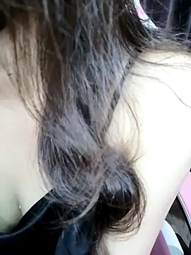 Snapshot of _Linez_ chatting on 4, 12, 2024 Linez online show from 4, 12, 2024