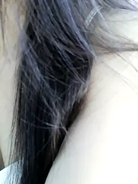 Snapshot of _Linez_ chatting on 16, 9, 2025 Linez online show from 16, 9, 2025