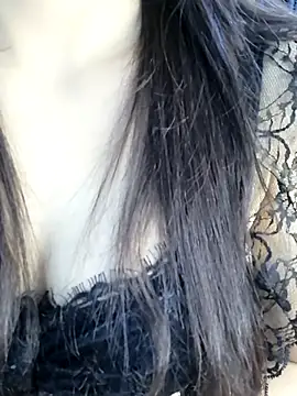 Snapshot of _Linez_ chatting on 2, 10, 2025 Linez online show from 2, 10, 2025