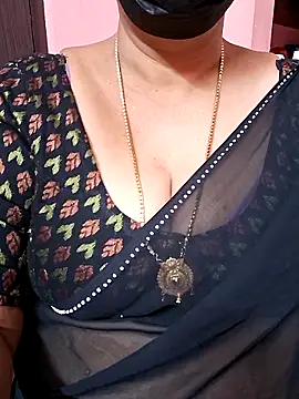 Snapshot of ananya956 chatting on 8, 9, 2025 ananya956 online show from 8, 9, 2025