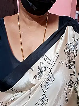 Snapshot of ananya956 chatting on 11, 9, 2025 ananya956 online show from 11, 9, 2025