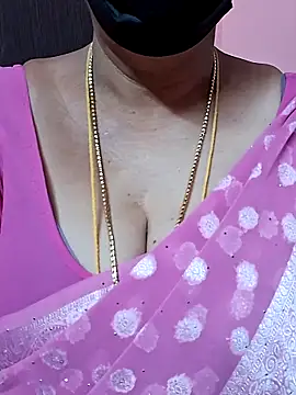 Snapshot of ananya956 chatting on 25, 9, 2025 ananya956 online show from 25, 9, 2025