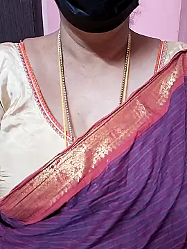 Snapshot of ananya956 chatting on 25, 9, 2025 ananya956 online show from 25, 9, 2025