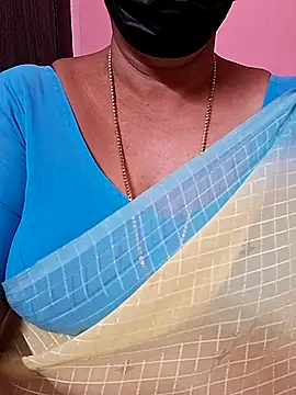 Snapshot of ananya956 chatting on 28, 9, 2025 ananya956 online show from 28, 9, 2025