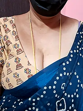 Snapshot of ananya956 chatting on 30, 9, 2025 ananya956 online show from 30, 9, 2025