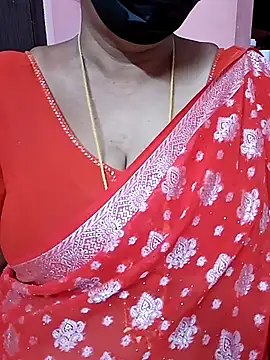 Snapshot of ananya956 chatting on 1, 10, 2025 ananya956 online show from 1, 10, 2025