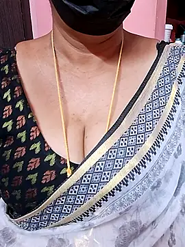 Snapshot of ananya956 chatting on 5, 10, 2025 ananya956 online show from 5, 10, 2025