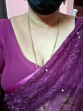 Snapshot of ananya956 chatting on 8, 10, 2025 ananya956 online show from 8, 10, 2025