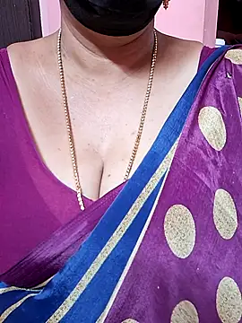 Snapshot of ananya956 chatting on 8, 10, 2025 ananya956 online show from 8, 10, 2025