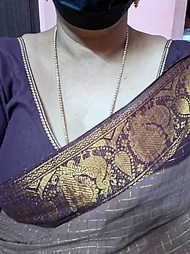 Snapshot of ananya956 chatting on 11, 10, 2025 ananya956 online show from 11, 10, 2025