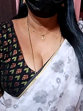 Snapshot of ananya956 chatting on 15, 10, 2025 ananya956 online show from 15, 10, 2025