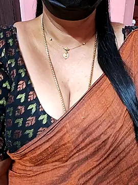 Snapshot of ananya956 chatting on 18, 10, 2025 ananya956 online show from 18, 10, 2025