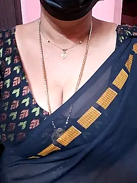 Snapshot of ananya956 chatting on 29, 10, 2025 ananya956 online show from 29, 10, 2025