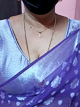 Snapshot of ananya956 chatting on 2, 11, 2025 ananya956 online show from 2, 11, 2025