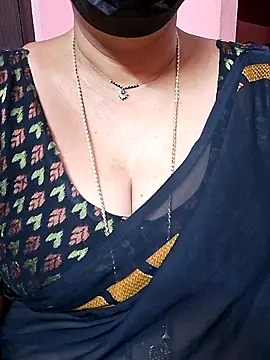 Snapshot of ananya956 chatting on 17, 11, 2025 ananya956 online show from 17, 11, 2025