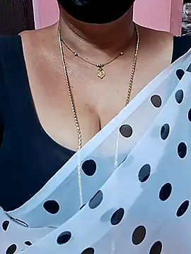 Snapshot of ananya956 chatting on 28, 11, 2025 ananya956 online show from 28, 11, 2025